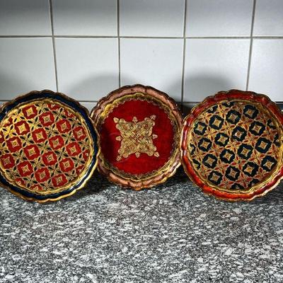 (3pc) ITALIAN LACQUERED PLATES  |
With incised and gilt decoration - dia. 11 1/2 in.