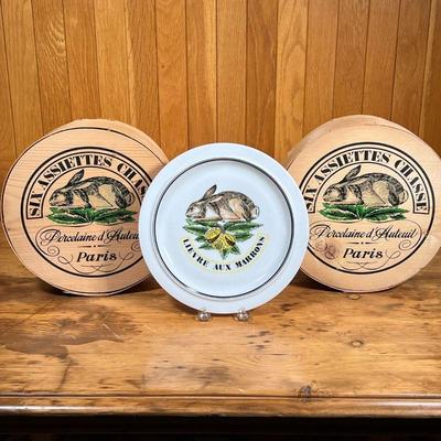 (12pc) LARGE ASSIETTES CHASSE  |
Two boxes of Porcelaine d'Auteuil Paris, each containing six large "Assiettes Chasse"...