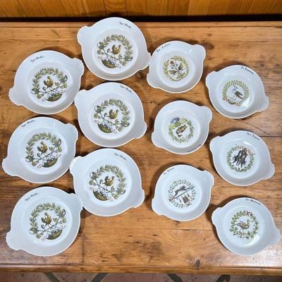 (12pc) D'AUTEUIL DISHES  |
Finch porcelain double handed dishes including six 8.25-inch dishes and six 6.75-inch dishes of similar...