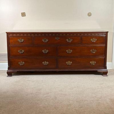 BAKER FURNITURE DRESSER  |
Long dresser/chest of drawers, having three drawers over four drawers with a nicely figured constraining wood...