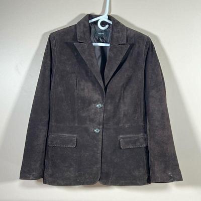 ALFANI LEATHER JACKET  |
Womens size large, genuine leather, brown suede blazer with stitched trim packets
