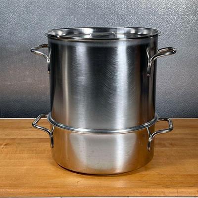 PYROGAN WAGNER DOUBLE BOILER  |
Large oversized steaming pot - h. 13.5 x dia. 11.5 in. (overall)