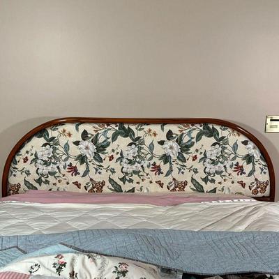 KING BEDFRAME  |
With a very nicely figured bentwood headboard, the fabric pinned and easily changeable, no footboard, with metal rails /...