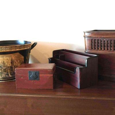 "Amazing Antiques in Woodside" Aiken, SC Starts Closing Thu 12/8 at 8pm. Pickup on Sat 12/10 10-1pm. Please click here to see...