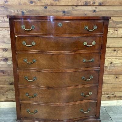 Vintage Federalist Chest of Drawers by Thomasville
