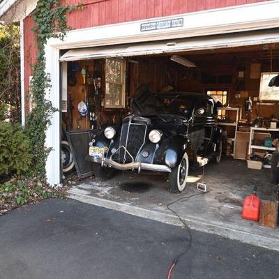 Estate sale photo