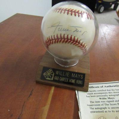 Willie Mays auto baseball 