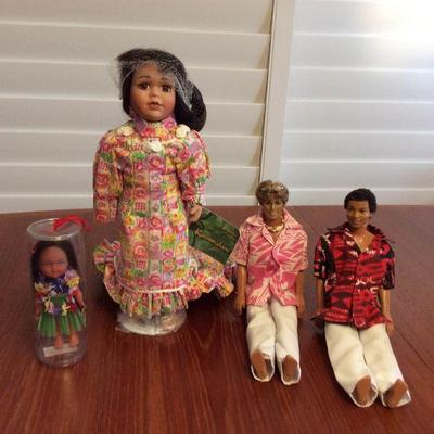 MMT179 Collectible Hawaiian Dolls