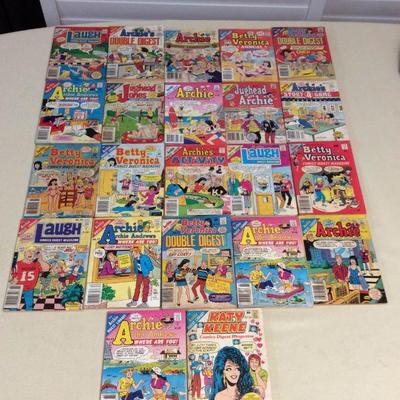 MMT136 Twenty-Two Vintage Archie Digest Comics