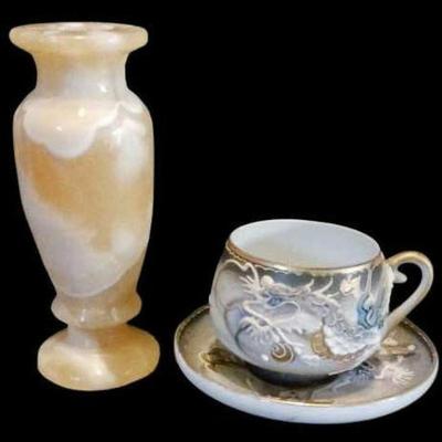 Agate Vase and Dragonware