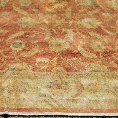 Middle Eastern, Persian & Oriental rugs. This rug measures 142