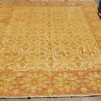 Middle Eastern, Persian & Oriental rugs. This rug measures 172