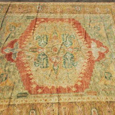 Middle Eastern, Persian & Oriental rugs. This rug measures 114