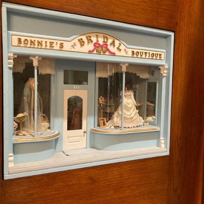 Miniature museum piece