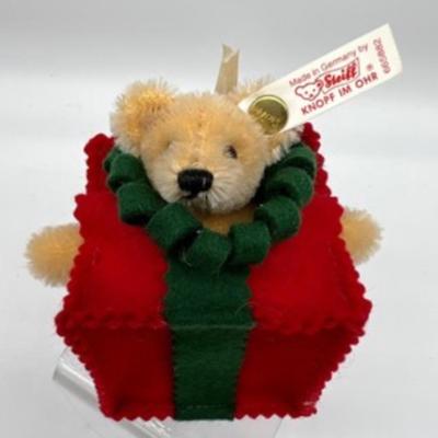 Steiff Ornament Bear in Gift Box #665882