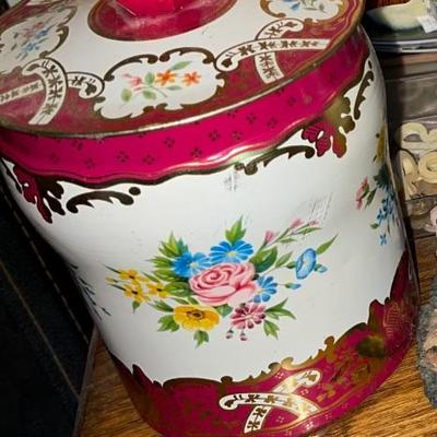Tin canister from Europe 