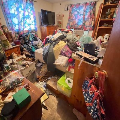 Extremely packed overflowing bedrooms!!!!