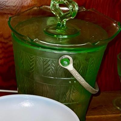 Vaseline glass ice bucket 
