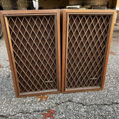 Vintage Realistic Nova-7b Speakers w/ Lattice 22"H
