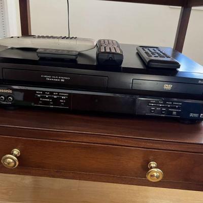 Panasonic Double Feature VHS & DVD Player W/ Remote & 6' Radio Shack Premium Gold Series Cable