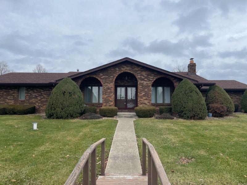 Cait's New Lenox Estate Sale