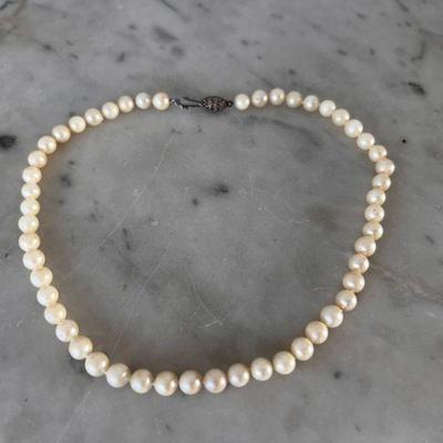 Genuine Pearl Necklace/Choker, Vintage or Antique
