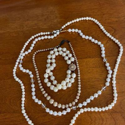 Four Pieces Pearl Jewelry