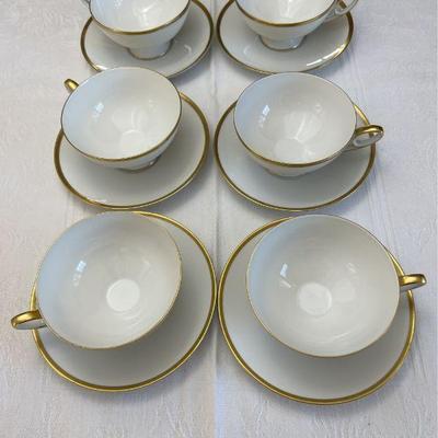 Set Of Six Vintage Modern Tirschenreuth Germany Porcelain Gold Rimmed Teacups & Saucers