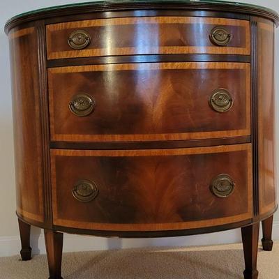 Lot94 Mahogany Demi-Lune Chest
3 Drawer, burl inlaid and banded. Measures: 37 3/4