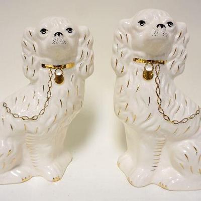1105	PAIR OF CONTEMPORARY STAFFORDSHIRE DOGS, APPROXIMATELY 12 IN HIGH

