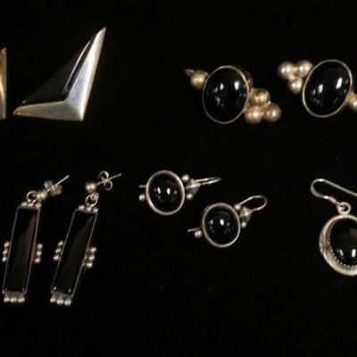 1248	5 PAIRS OF STERLING SILVER EARRINGS W/BLACK ONYX, 1.521 OZT INCLUDING STONE
