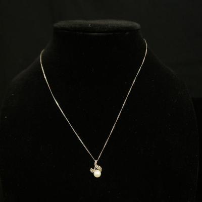1305	14K WHITE GOLD NECKLACE W/PENDANT CONTAINING A PEARL, 1.4 DWT OVERALL, CHAIN APPROXIMATELY 18 IN LONG
