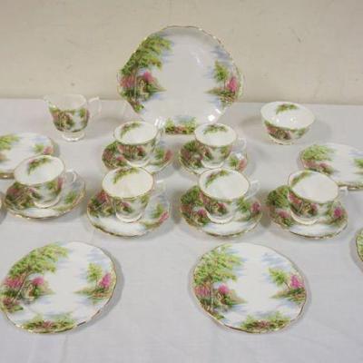 1163	ROYAL ALBERT *THE OLD MILL* LUNCHEON SET
