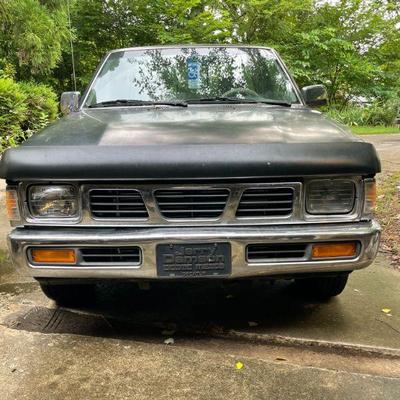 1996 Nissan XE pickup, speedometer shows 180,656 miles