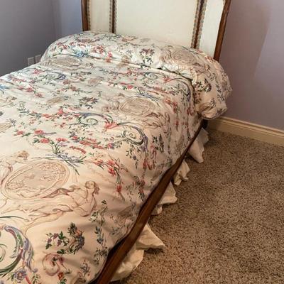 BEAUTIFUL TWIN ANTIQUE DECORATED CHILDS BED