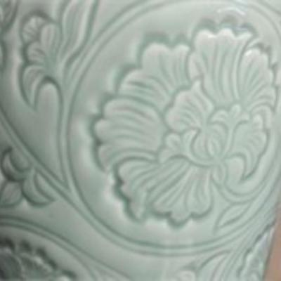 BEAUTIFUL LIGHT GREEN ASIAN ANTIQUE VASE-QUITE LARGE