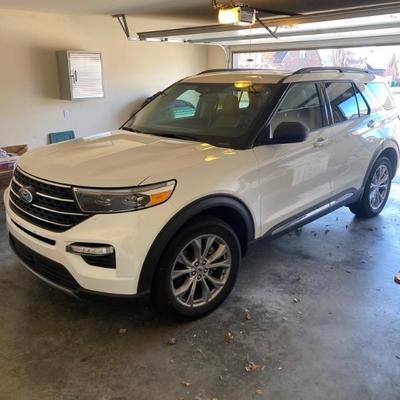 2020 FORD EXPLORER XLT 4WD W/ 30,000 MILES