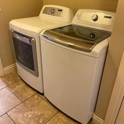 WASHER AND DRYER SET