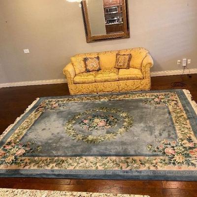 BEAUTIFUL BLUE ANTIQUE FLORAL RUG