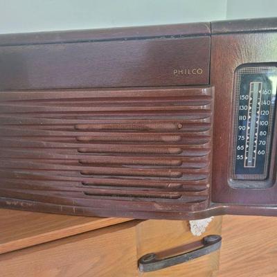 old Philco radio