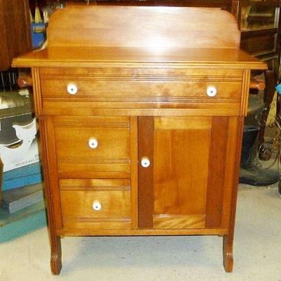beautiful washstand NICE