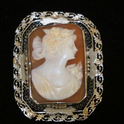 1134	14K GOLD CAMEO BROOCH/PIN, APPROXIMATELY 1 1/2 IN X 1 1/8 IN
