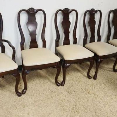 1035	SET OF 6 QUEEN ANNE STYLE DINING CHAIRS INCLUDING 2 ARMCHAIRS

