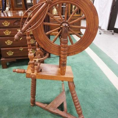 1192	ANTIQUE FLAX SPINNING WHELL,, APPROXIMATELY 45 IN H

