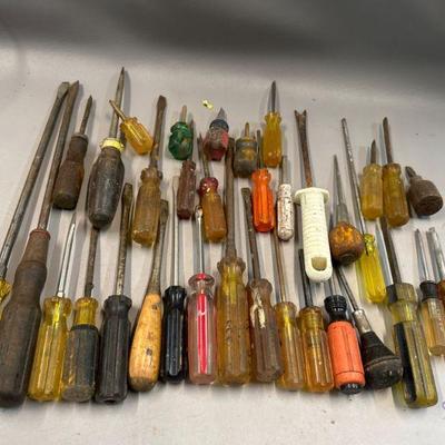 Assorted Screwdrivers 