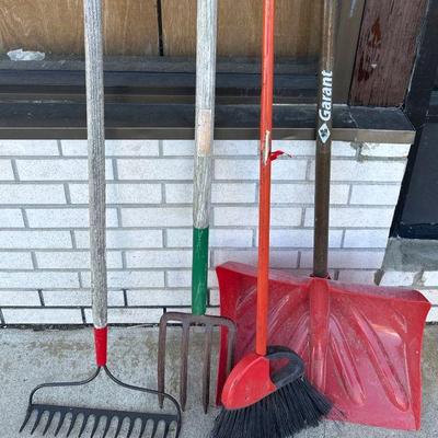 Rake, Pitchfork, Snowshovel and Broom 

