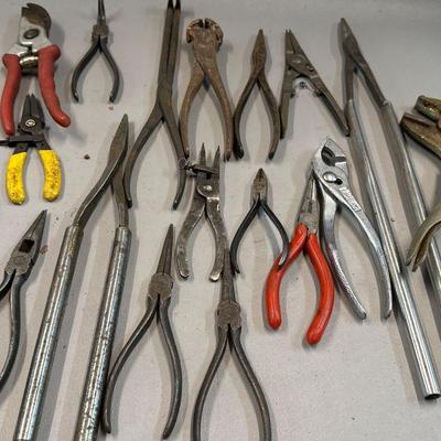 Pliers 