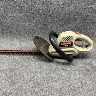 Craftsman 18â€™â€™ Electric Hedge Trimmer Powers On
