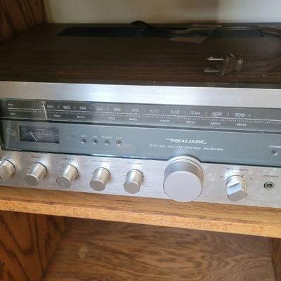 Realistic STA-100 Stereo Receiver