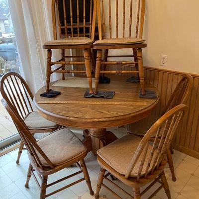 table and 6 chairs 